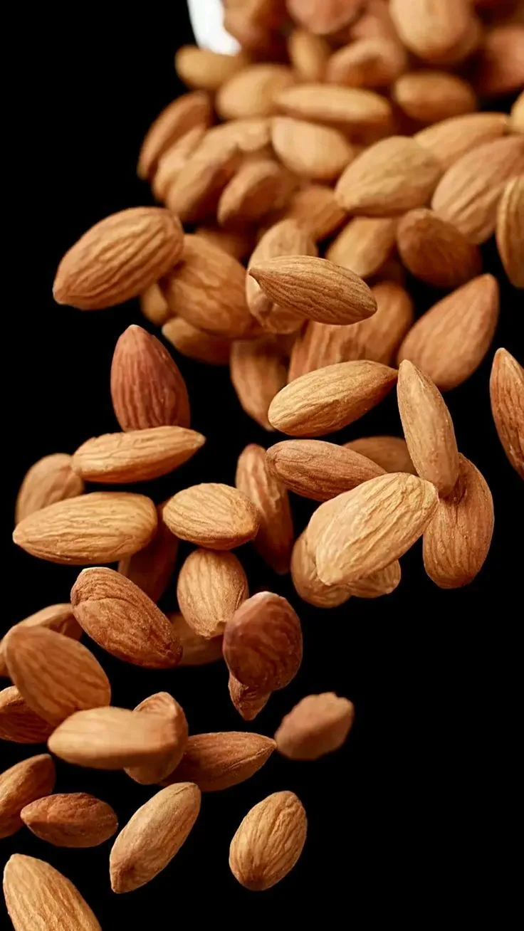 Gilgit Premium Almonds (Badam) – Fresh & Natural Dry Fruit photo 2